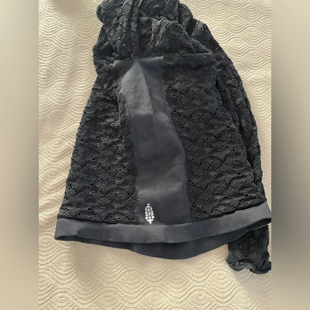 Free People Diamond Lace mock neck top in black size m/l